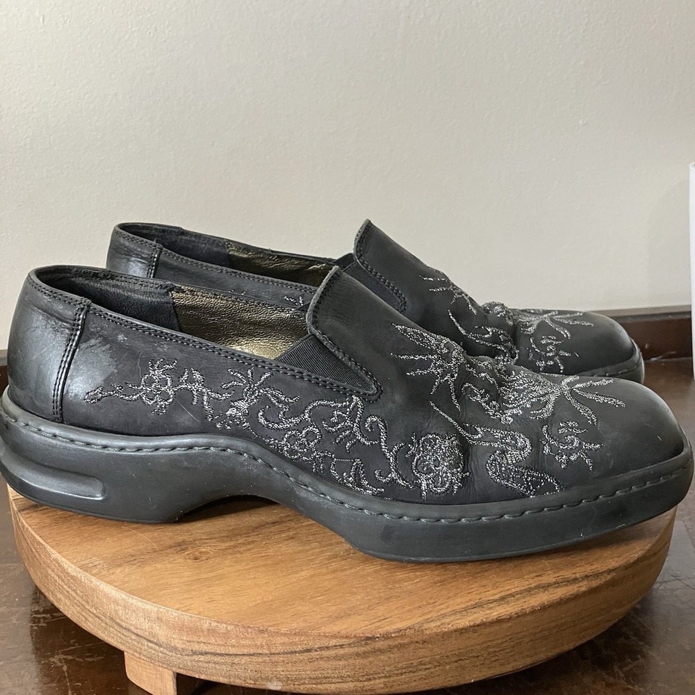 Betsey Johnson Black & Silver Embroidered Shoes Slip On Loafers Sz 39 US 8.5 Y2K